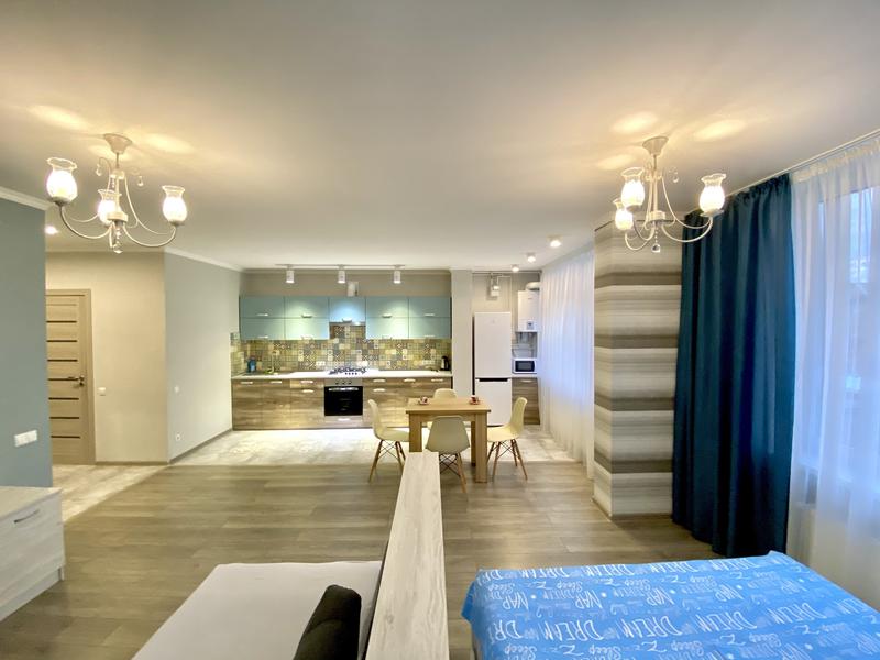 Современная, светлая, уютная квартира в центре Хер... #15