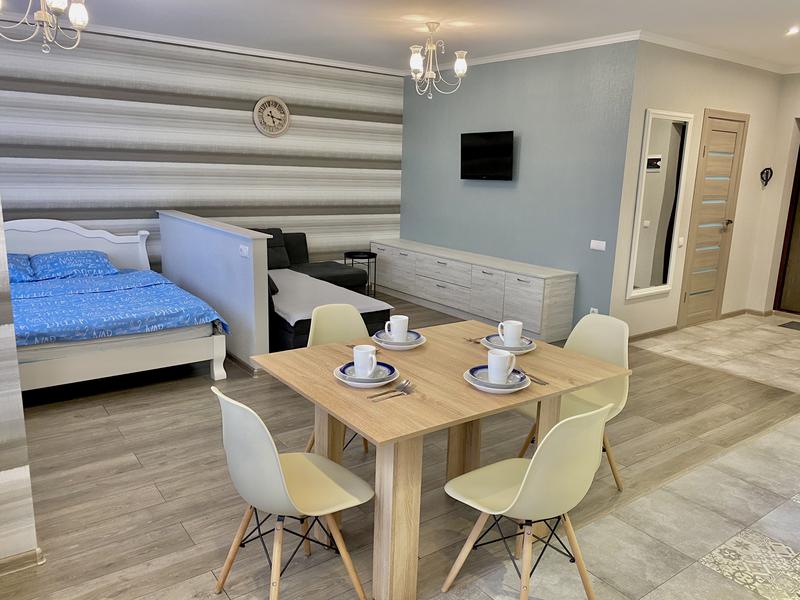 Современная, светлая, уютная квартира в центре Хер... #18