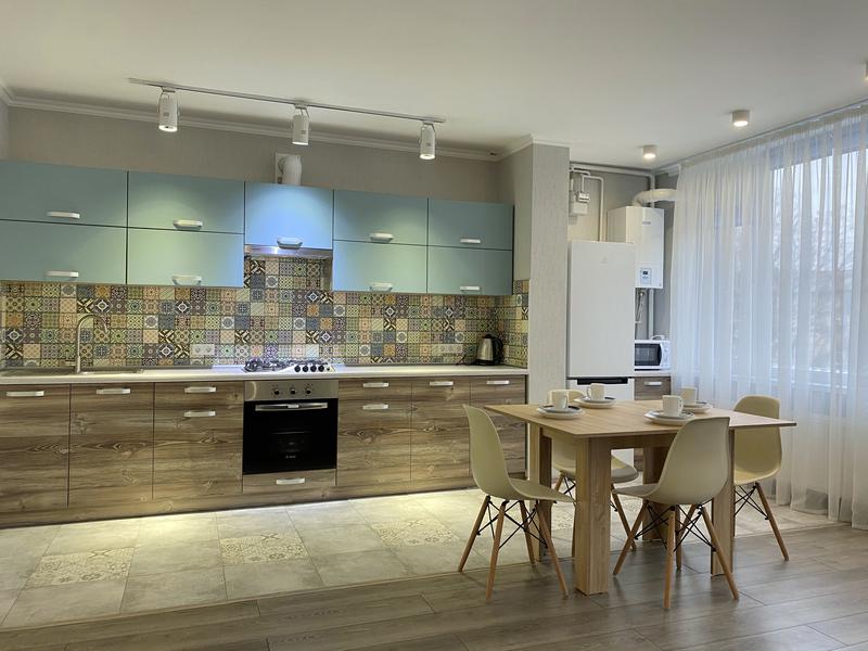 Современная, светлая, уютная квартира в центре Хер... #20