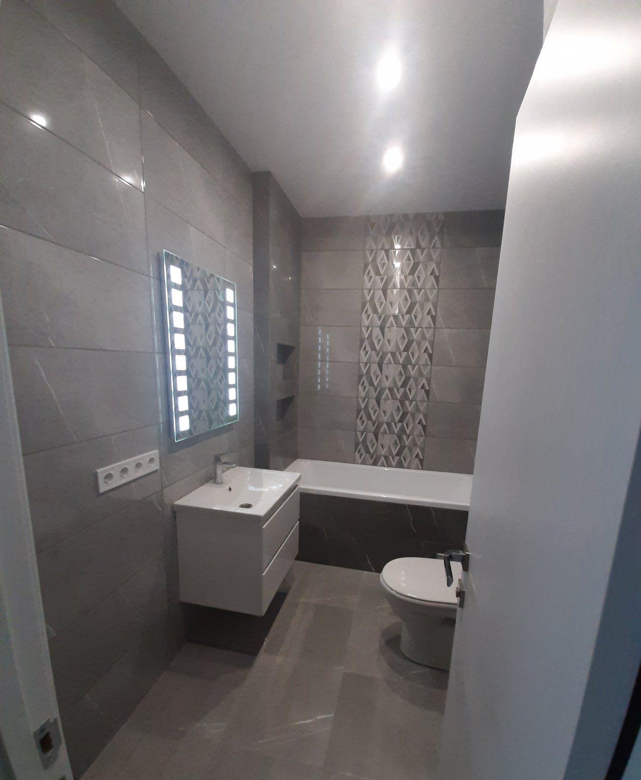 Люкс в новострое у метро Героев Труда #4