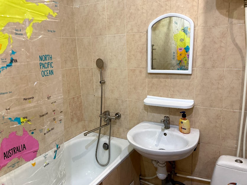 Возле метро Дворец Спорта #4