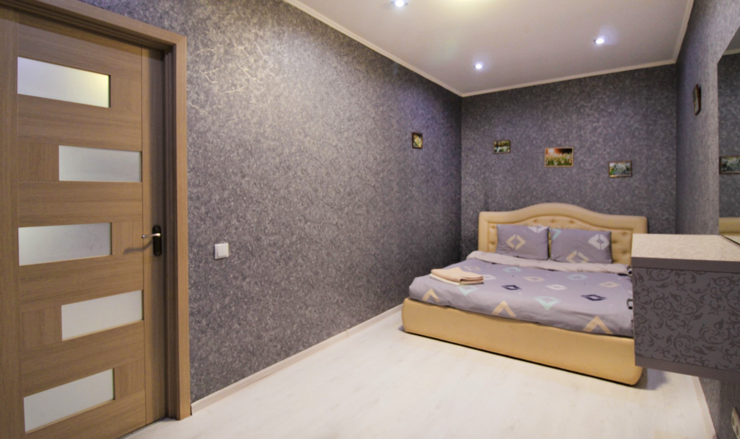 Сдаётся 2-х комнатная квартира посуточно #7