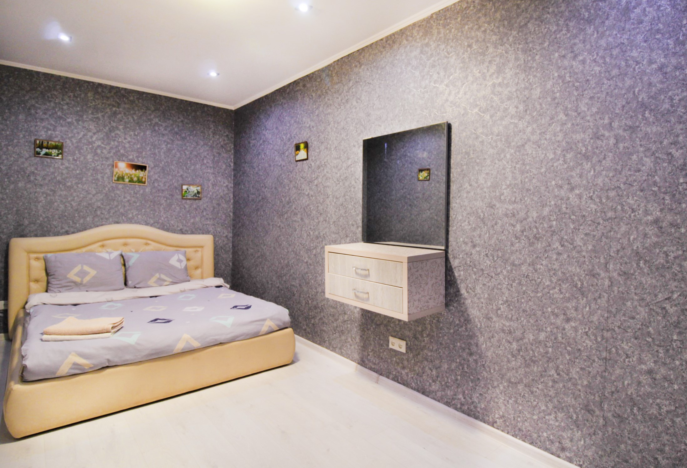 Сдаётся 2-х комнатная квартира посуточно #8