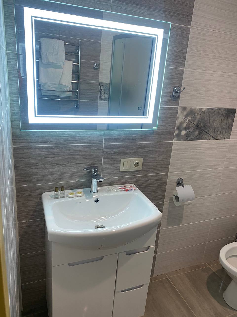 Hotel Lika (комфортний двохмісний номер) #5