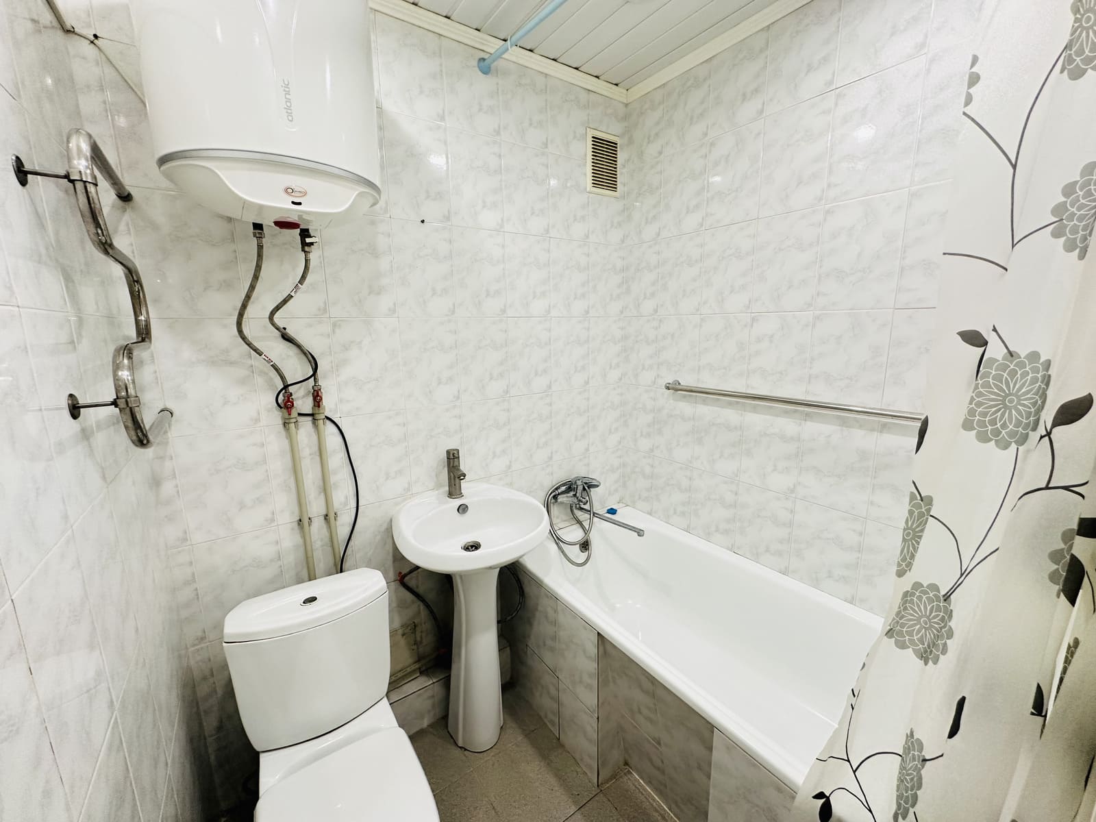 Своя 1к посуточно Новые дома, ХТЗ, метро Дворец сп... #6