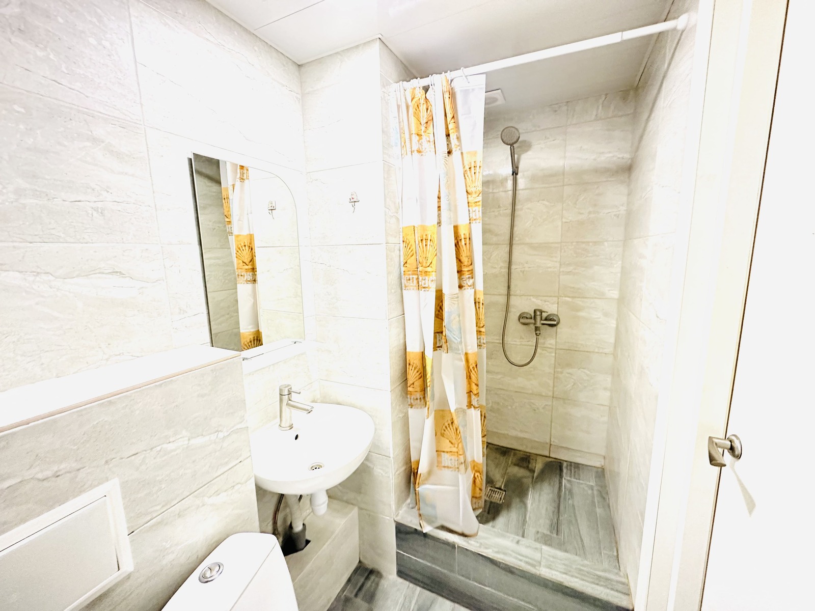 Своя 1 квартира-студия возле ТЦ Французский бульва... #6