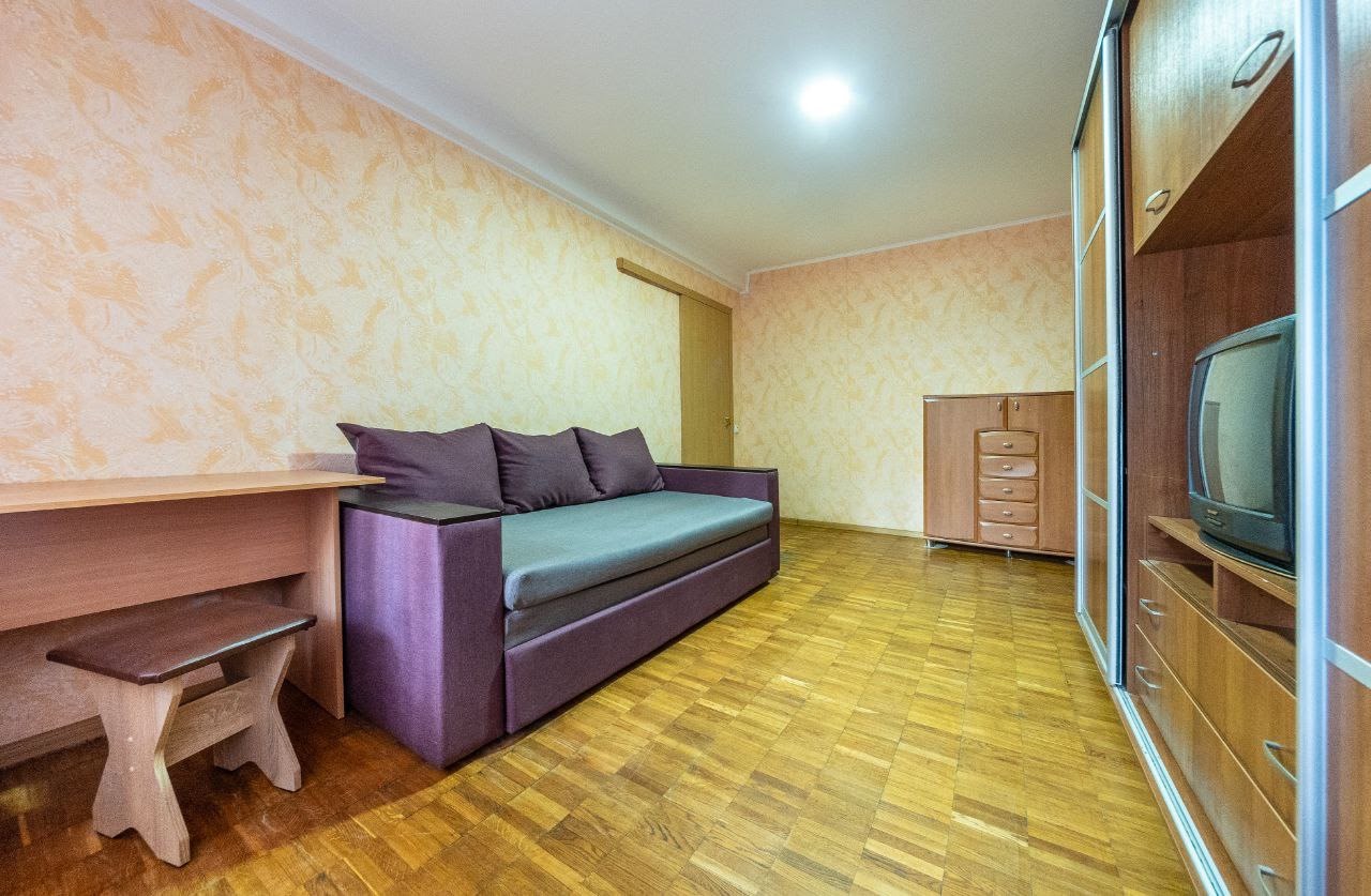 2к кв поруч Шалімова, НАУ, спорткомплекс 