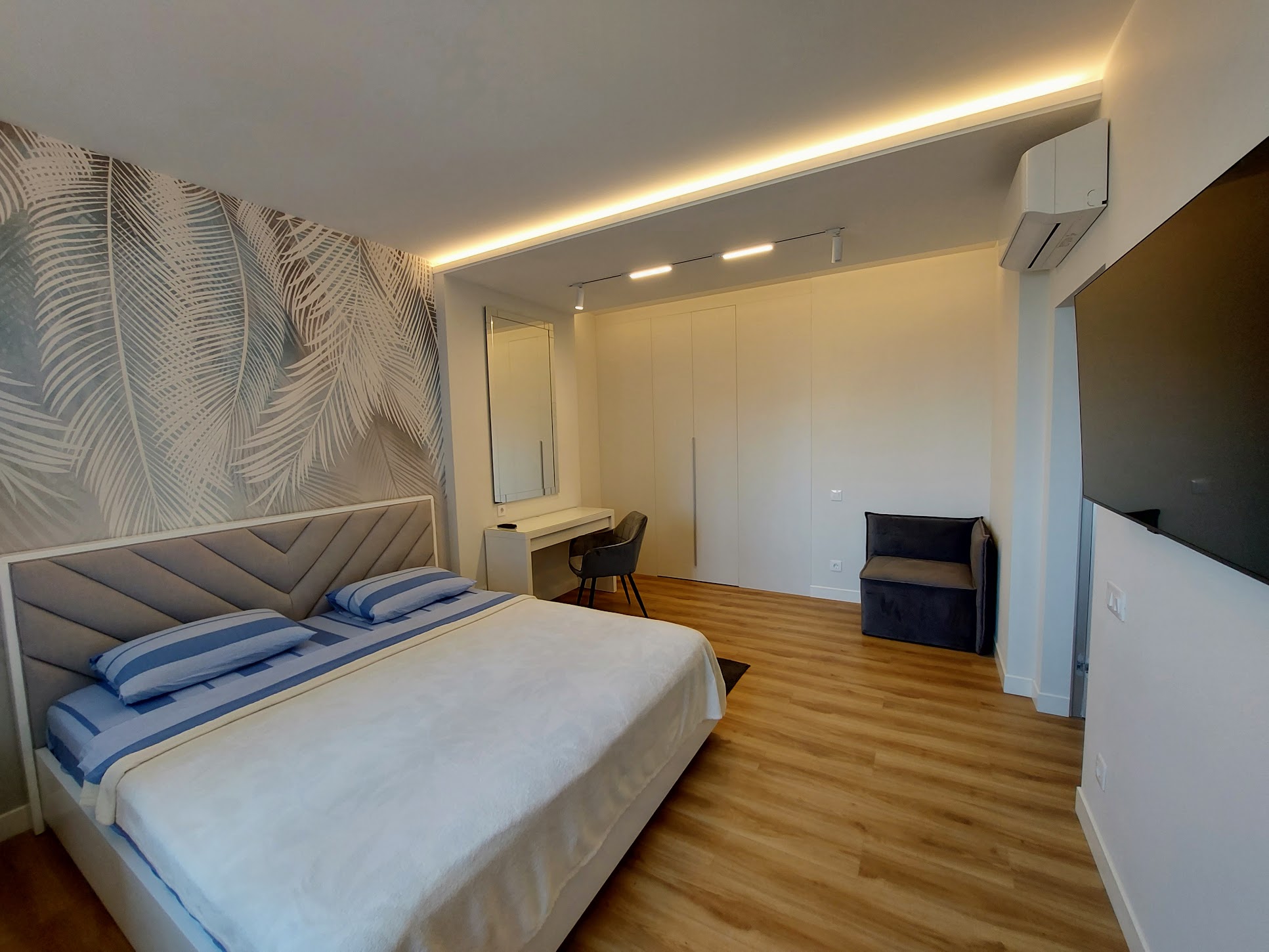 Оболонский пр 26 рядом с метро Минская #6