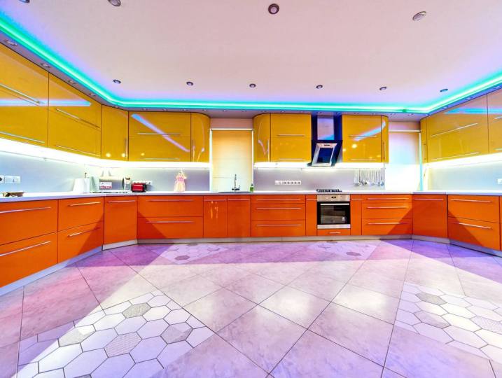 257 Триповерховий котедж подобово #8