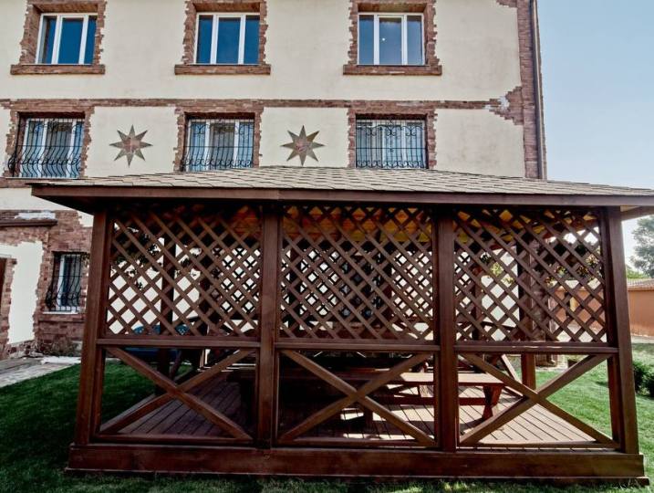 257 Триповерховий котедж подобово #10