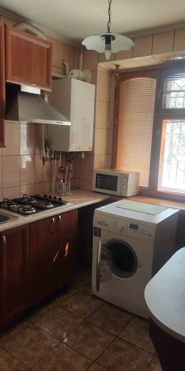 Світло не вимикають. Центр #3