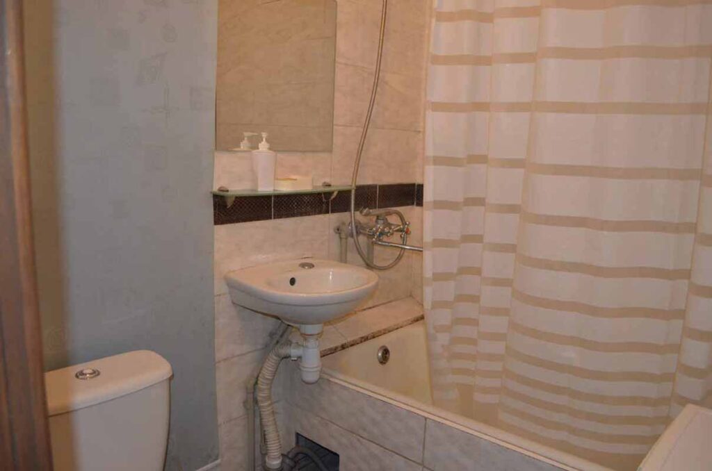 Сдам квартиру посуточно возле жд вокзала Киев #6