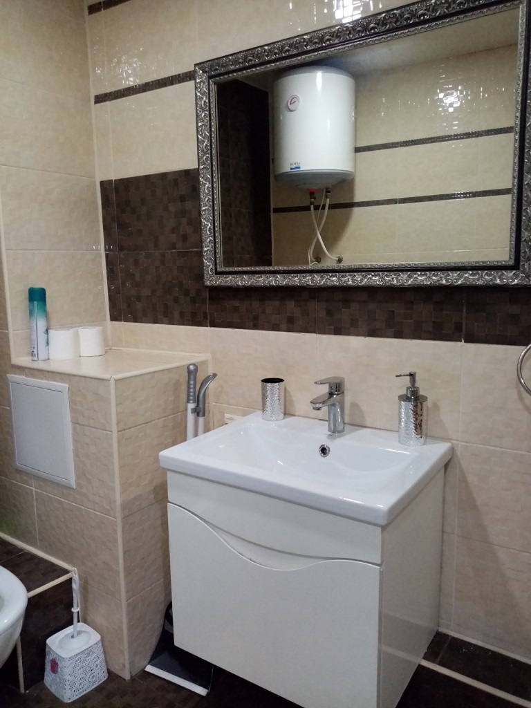 Квартира посуточно на Каменогорской 13, с панорамн... #8