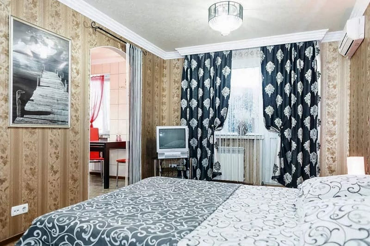 Квартира посуточно ул.Независимой Украины, 63 рядо... #3