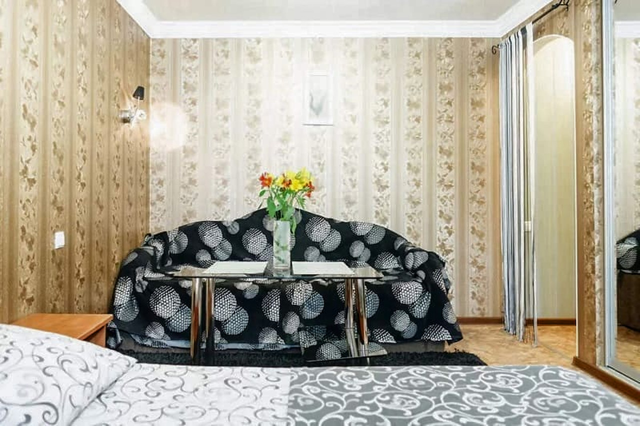 Квартира посуточно ул.Независимой Украины, 63 рядо... #5