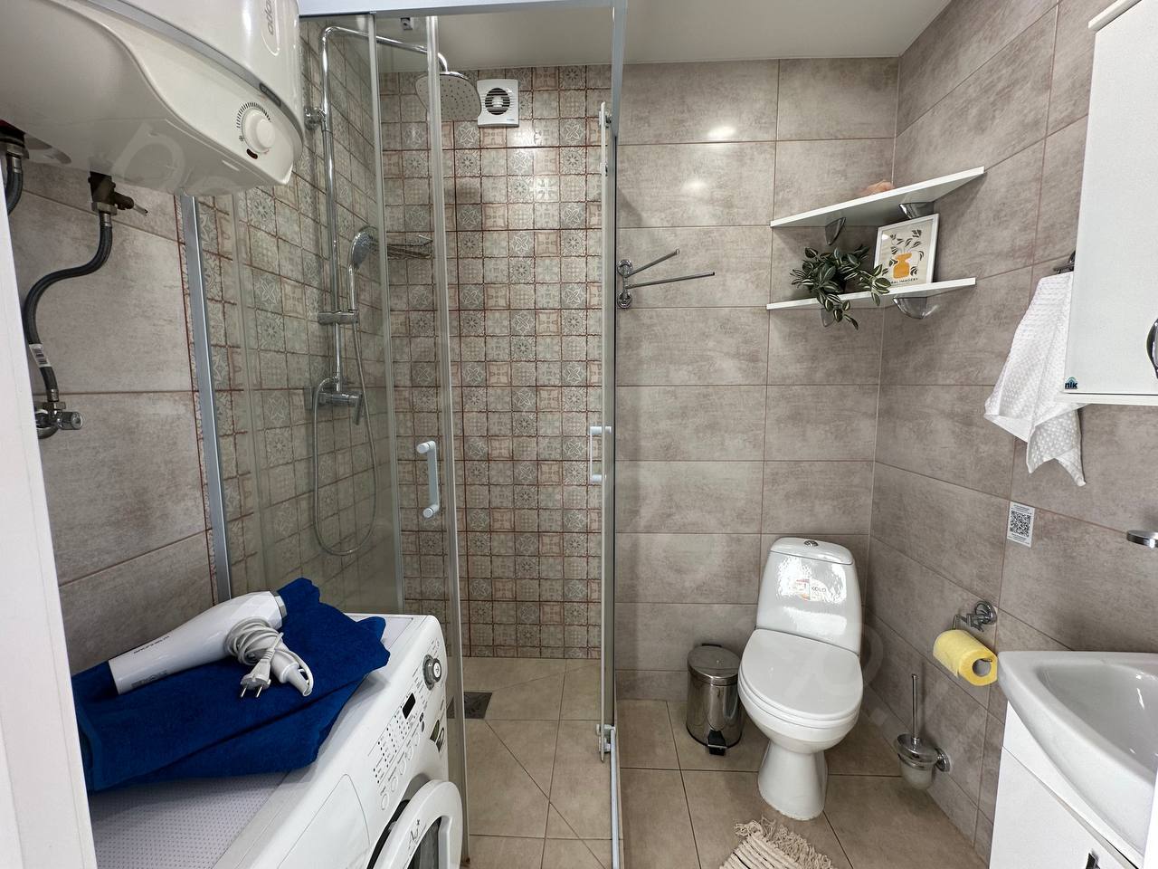 Люкс 1-комнатный ул. Жаботинского 51. Аллея роз. #12