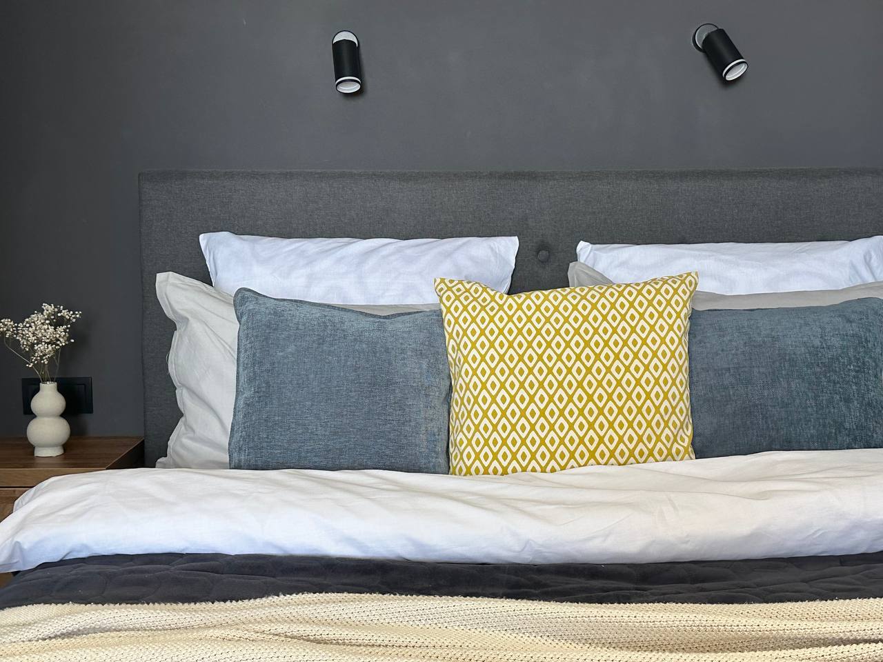 Стильная VIP-студия на Гагарина 3 с отличным видом... #5