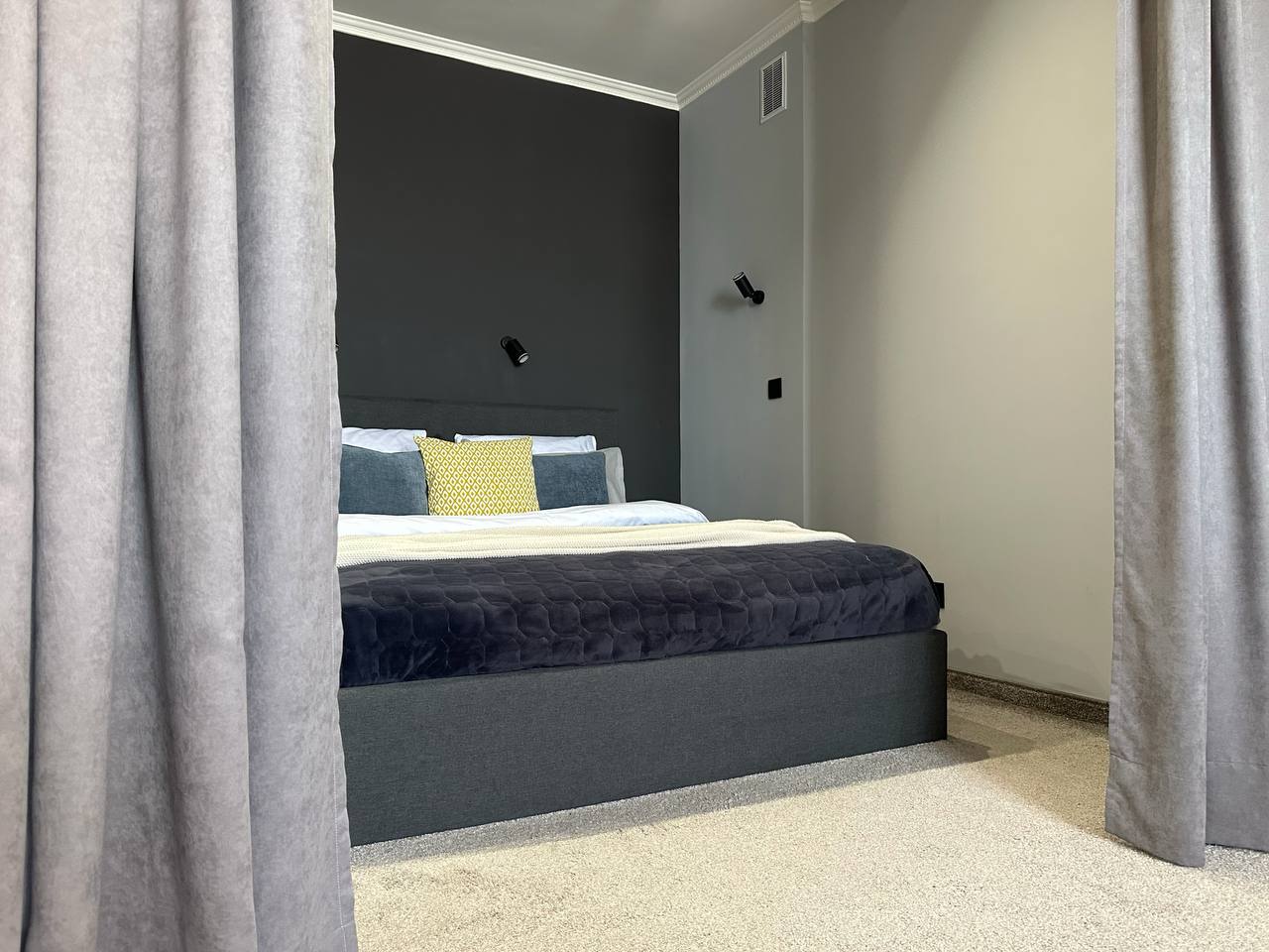 Стильная VIP-студия на Гагарина 3 с отличным видом... #3