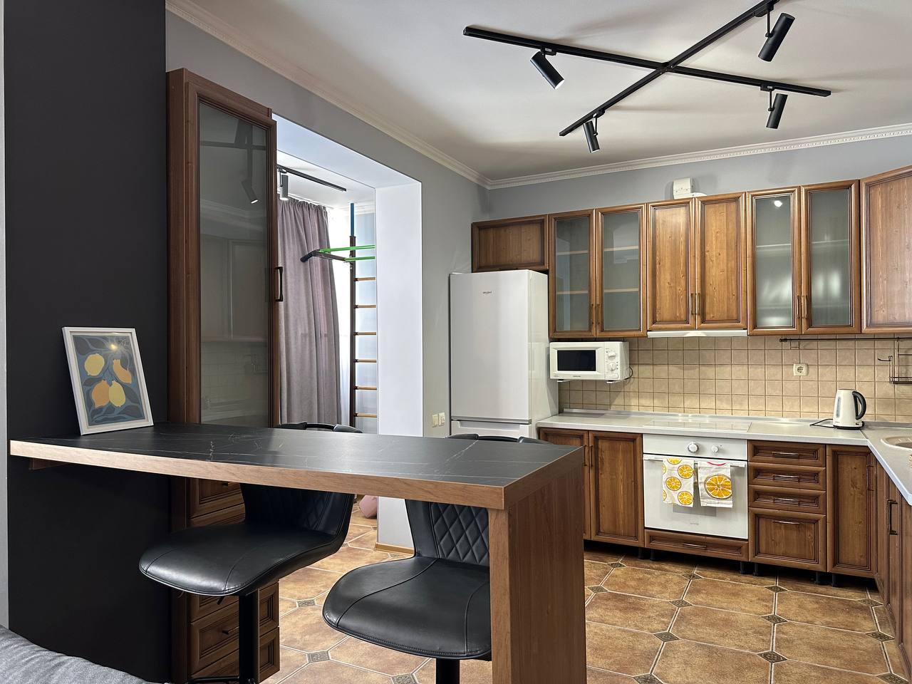 Стильная VIP-студия на Гагарина 3 с отличным видом... #10