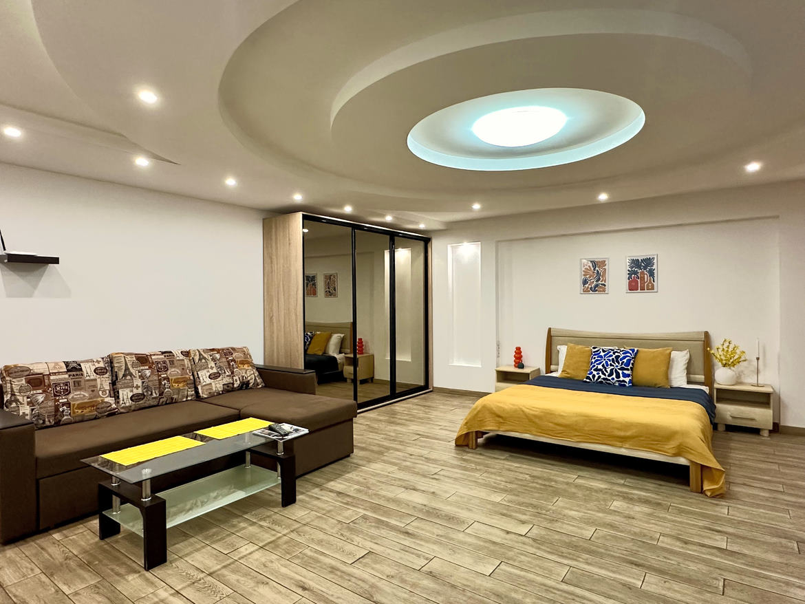 Посуточно 1-комнатная люкс-студия, ул.Патриотическ... #2