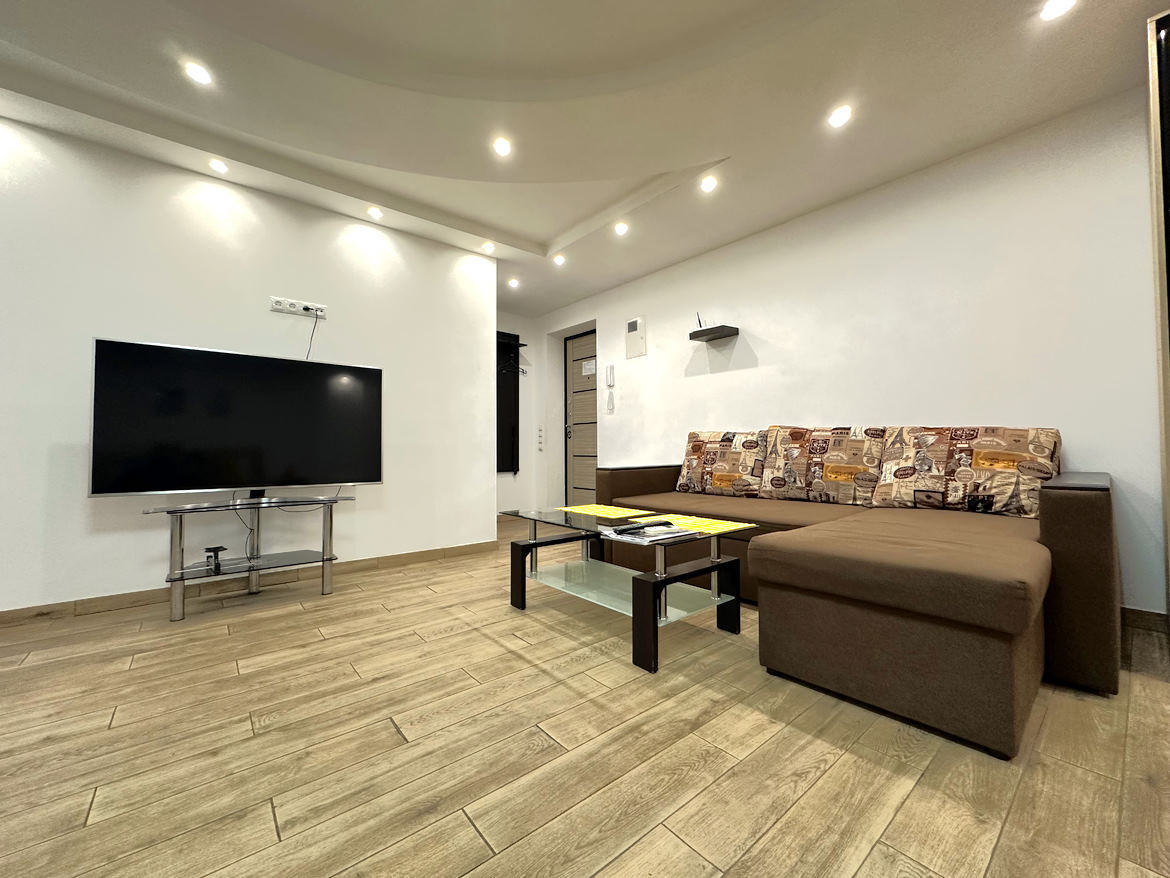 Посуточно 1-комнатная люкс-студия, ул.Патриотическ... #3