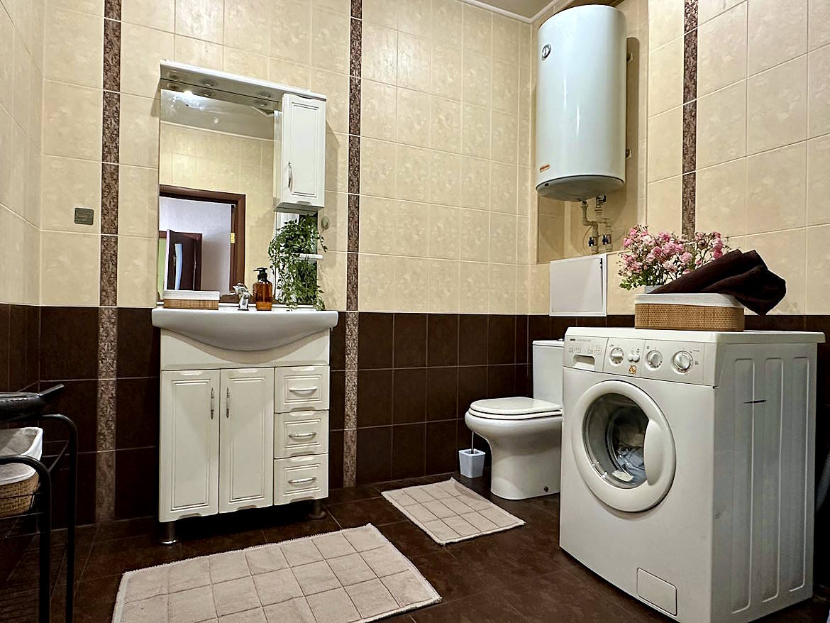 2-ком. Полулюкс на проспекте Соборный 212, район б... #12