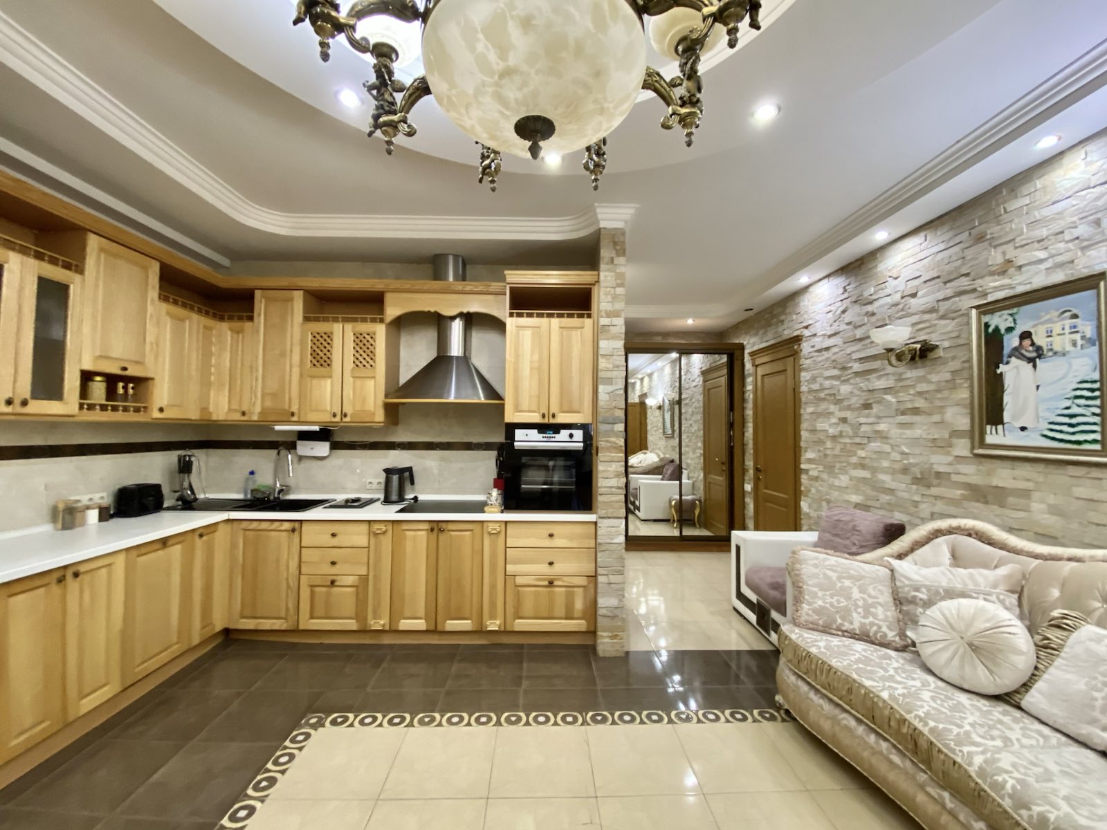 квартира із паркингом, 2 кімната +кухня студія #4