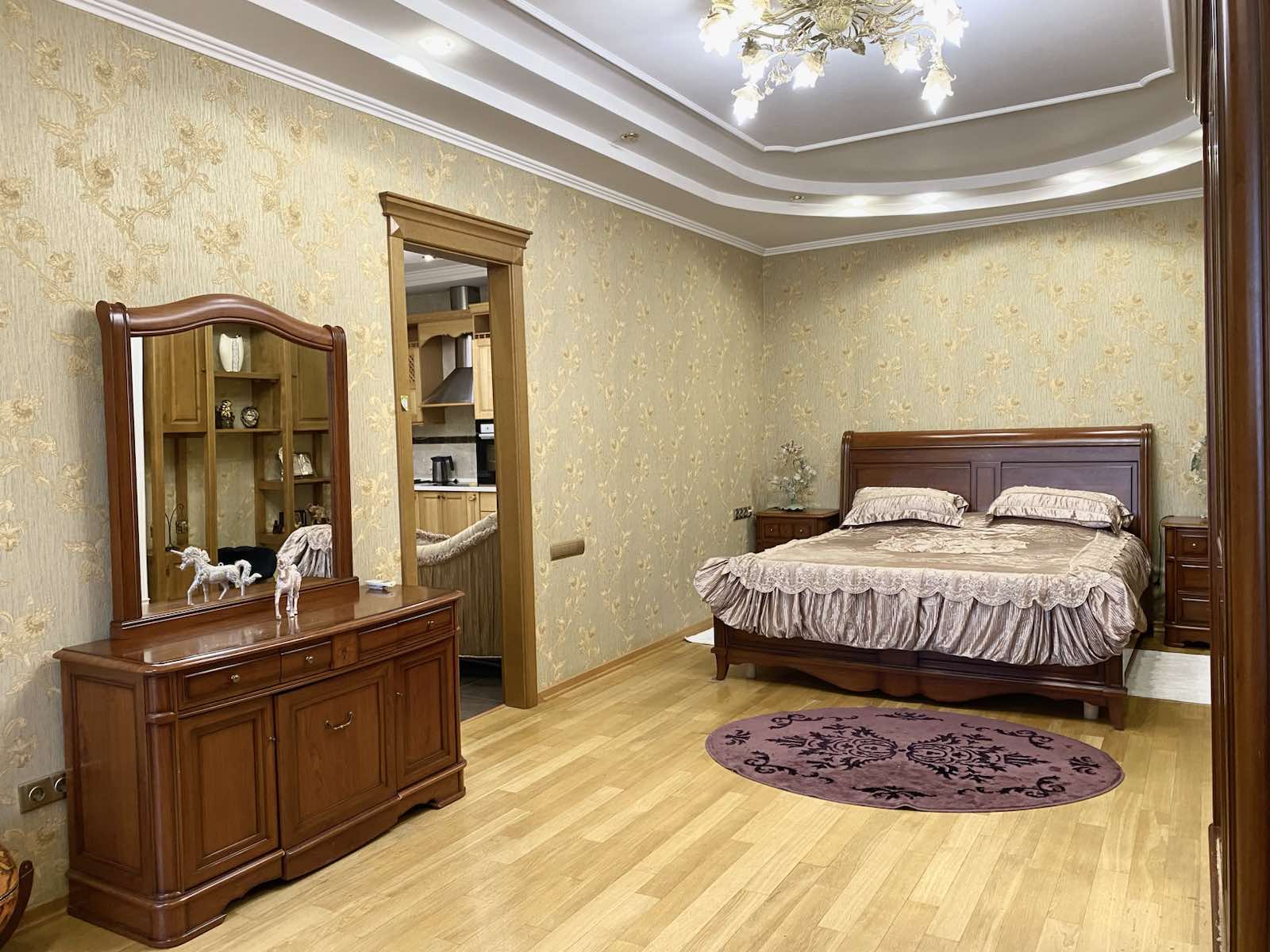 квартира із паркингом, 2 кімната +кухня студія #11