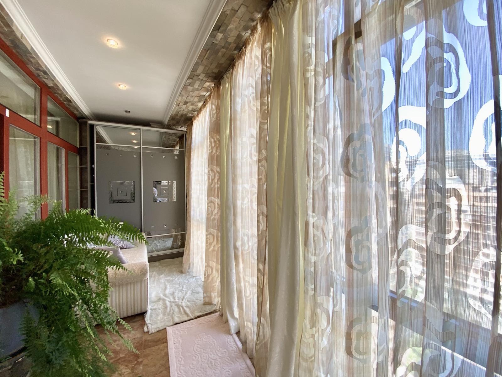 квартира із паркингом, 2 кімната +кухня студія #13