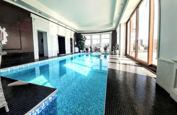 453 ВІП будинок подобово з басейном #1